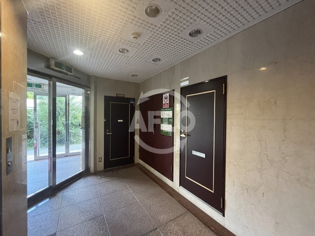 ロビー　リアライズ西淡路　ロビー