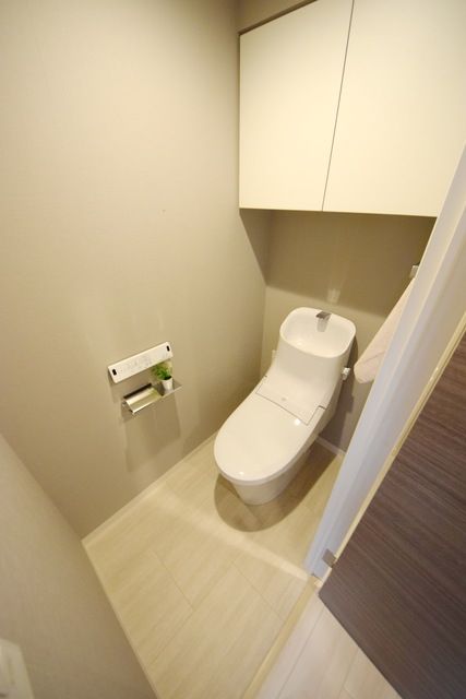 トイレ　※別部屋の参考写真です。