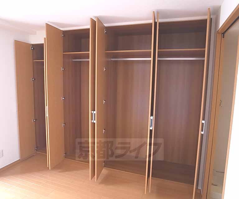 収納　壁一面の収納です。