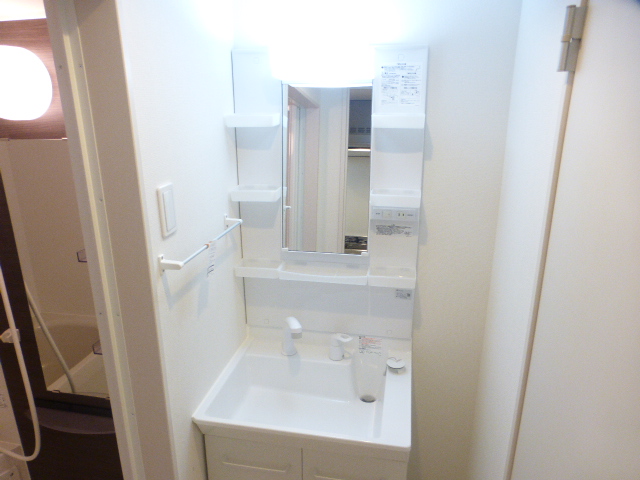 洗面設備　人気設備　　シャンプードレッサー付