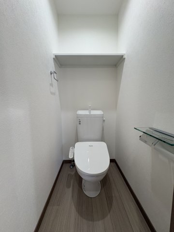 トイレ　参考写真になりますのでご承知おき下さい。