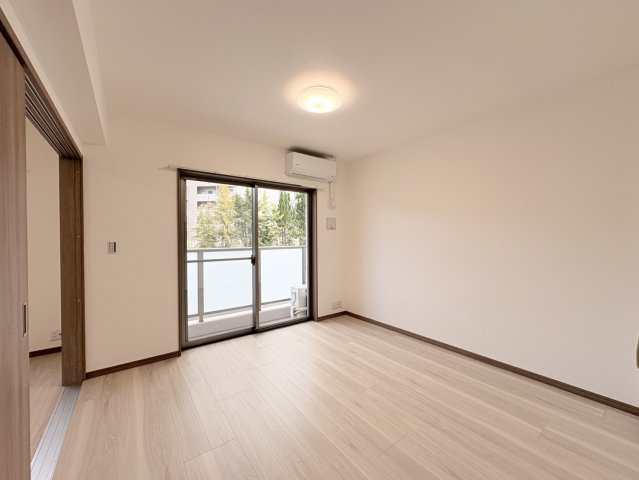 居室・リビング　参考写真になりますのでご承知おき下さい。