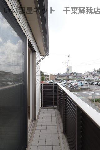 バルコニー　お洗濯にも便利なバルコニー付き