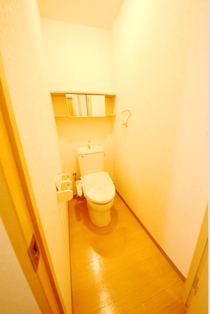 トイレ　ウォシュレット付きです♪