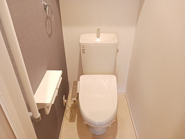 トイレ　落ち着いたトイレです