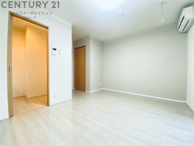 居室・リビング　エアコン付きで初期費用を抑えられます♪