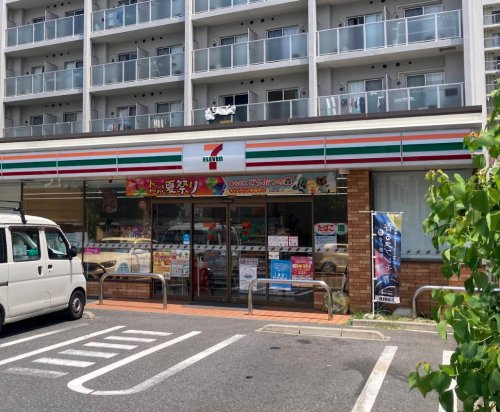 コンビニ　セブンイレブン 名古屋新栄2丁目南店（コンビニ）まで386m