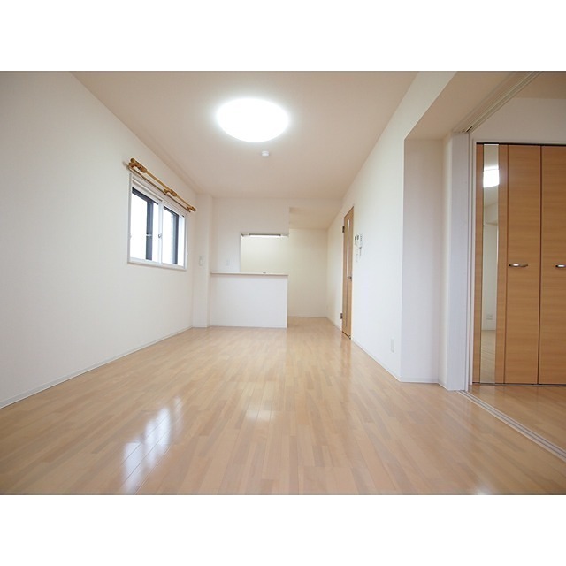 居室・リビング　最上階の角部屋◎
