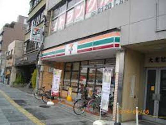 コンビニ　セブンイレブン東山五条店（コンビニ）まで927m