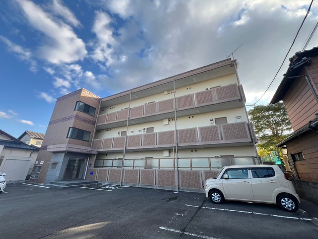 建物外観　外観は落ち着いています