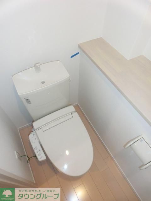 トイレ　ウォシュレット付き