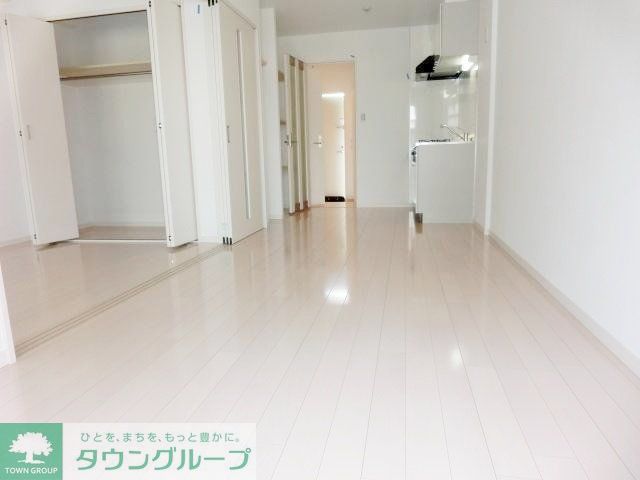 居室・リビング　隣の居室と繋げて利用可