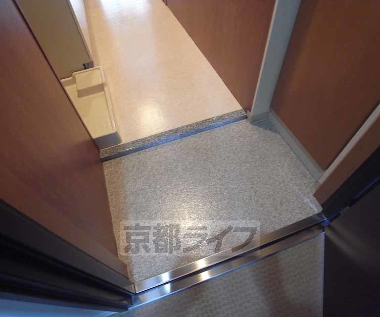 玄関　下駄箱付きです。
