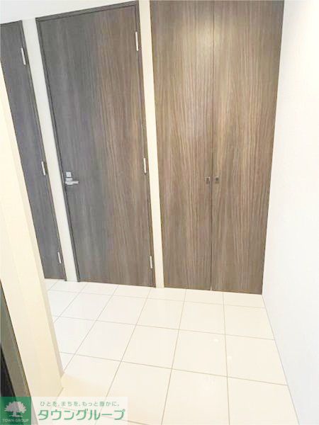玄関　お部屋探しは株式会社　タウンハウジング　までお気軽にお問合…
