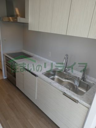 キッチン　写真は同タイプ住戸です。
