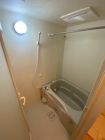 バス・シャワールーム　日々の暮らしに欠かせないお風呂です