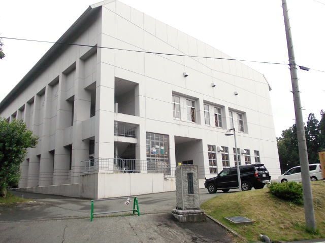 高校・高専　秋田県立横手城南高等学校（高校・高専）まで300m