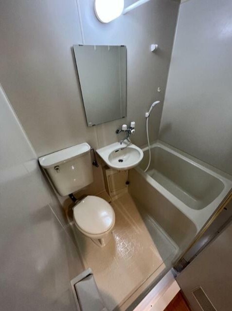 バス・シャワールーム　別部屋参考写真