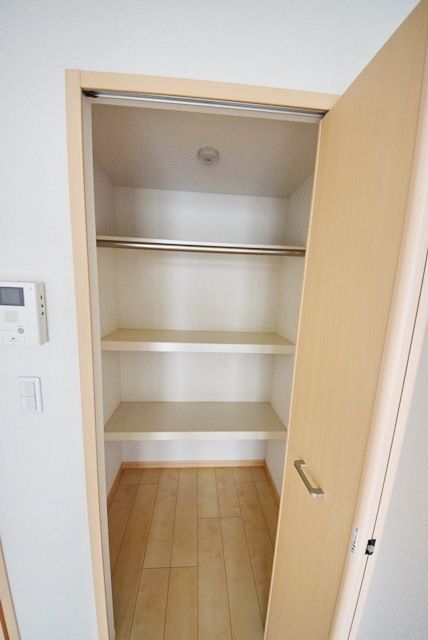その他設備　収納はワンステップクローゼット