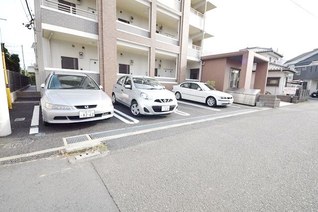 駐車場　★駐車場★