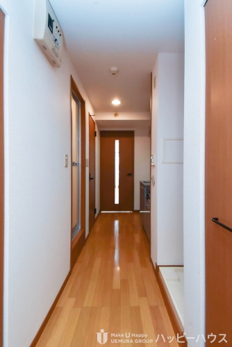 玄関　参考写真（※別部屋の写真の為、内装が異なる場合がございます。
