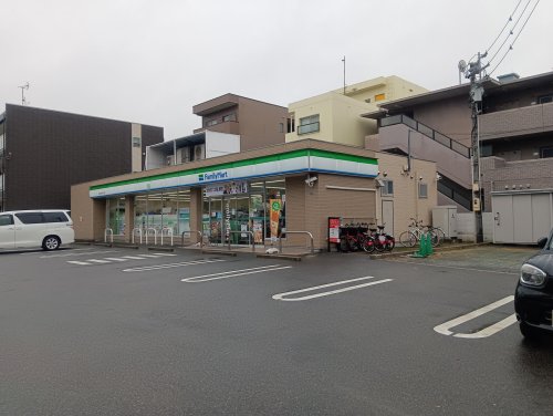 コンビニ　ファミリーマート 名古屋大幸四丁目店（コンビニ）まで1125m
