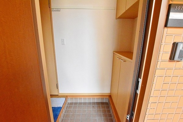 玄関　★来客者からのプライバシーを守る玄関ホール★