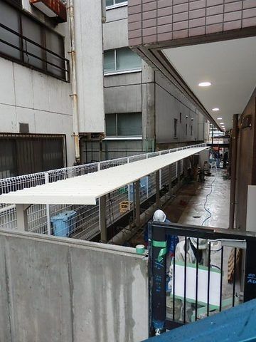 その他共有部分　屋根付駐輪場ございます