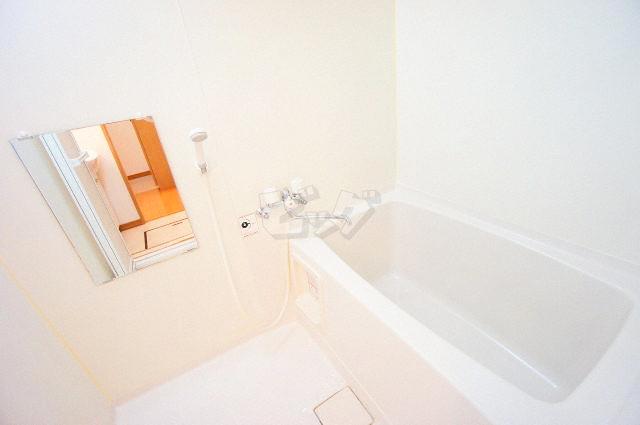 バス・シャワールーム　※他号室の写真になります。雰囲気のご参考にどうぞ♪