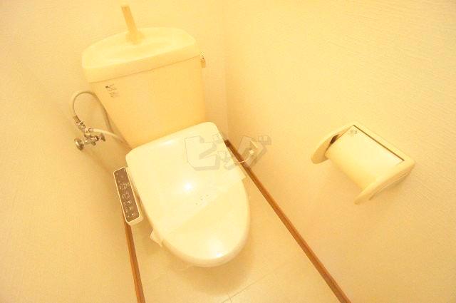 トイレ　※他号室の写真になります。雰囲気のご参考にどうぞ♪