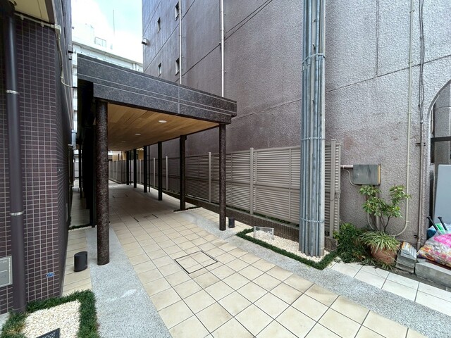 エントランス　建物入口