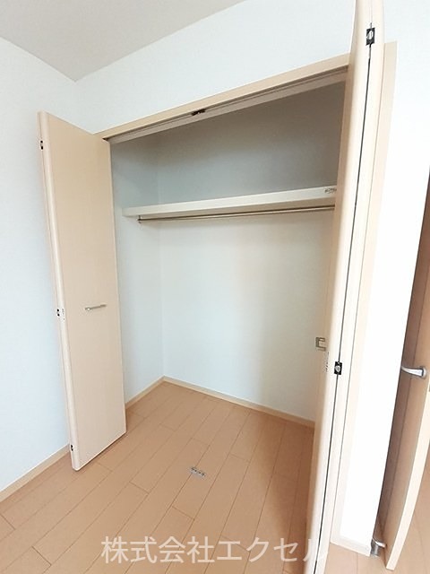 収納　クローゼットが2箇所あります。