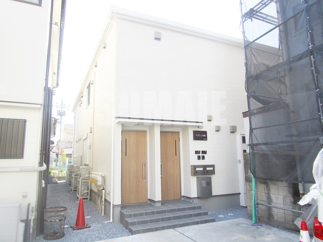 建物外観　外観です☆建物の裏には公園があります☆