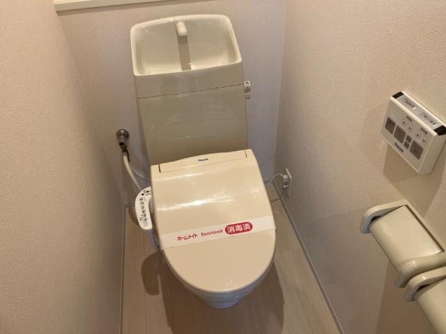トイレ　シャワー付トイレ