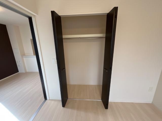 収納　南側洋室クローゼット