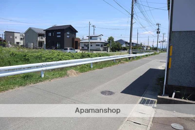 その他　前面道路（その他）まで0m