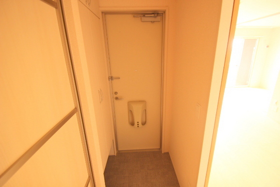 玄関　※別部屋の写真です