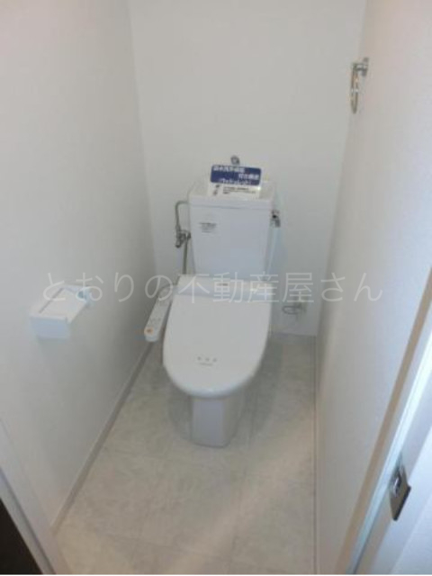 トイレ　写真はイメージのため配色が異なる場合がございます。