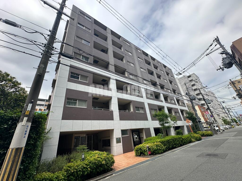 建物外観　積水施工♪敷地内駐車場付◎60平米オーバーの1SLDK♪
