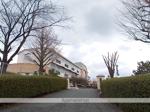 小学校　大津室小学校（小学校）まで64m