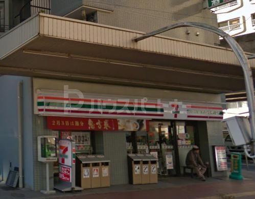 コンビニ　セブンイレブン 船橋宮本店（コンビニ）まで358m