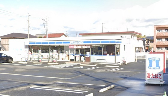 コンビニ　ローソン四日市日永西一丁目店（コンビニ）まで319m