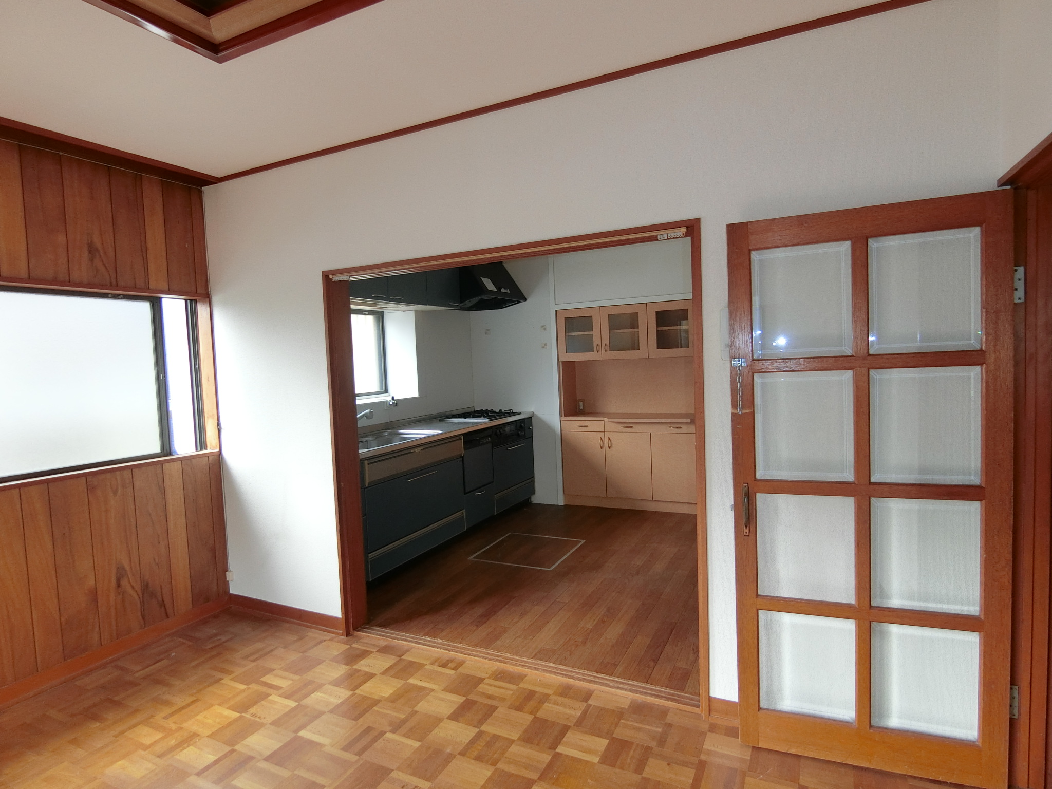 西自由が丘1丁目貸戸建の居間写真