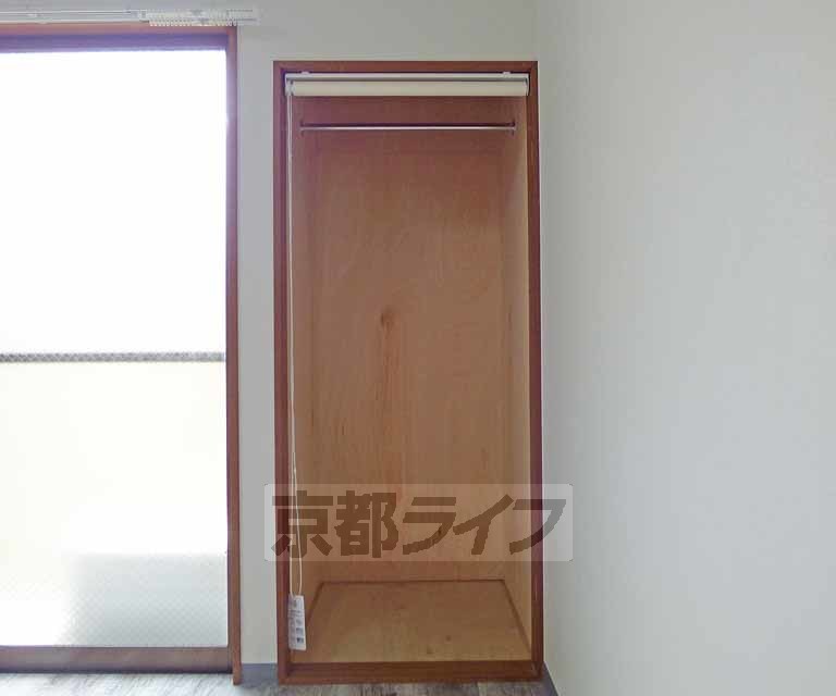 収納　十分な収納力を確保したクローゼットです。