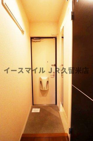 玄関　収納もある玄関です
