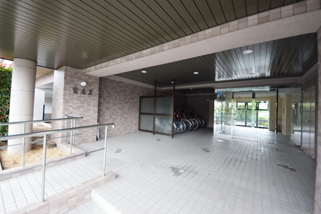 エントランス　★マンションという名にふさわしい造りです★