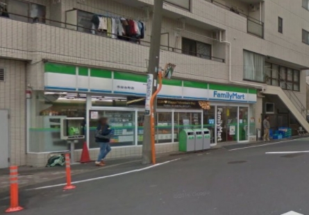 コンビニ　ファミリーマート市谷台町店（コンビニ）まで103m