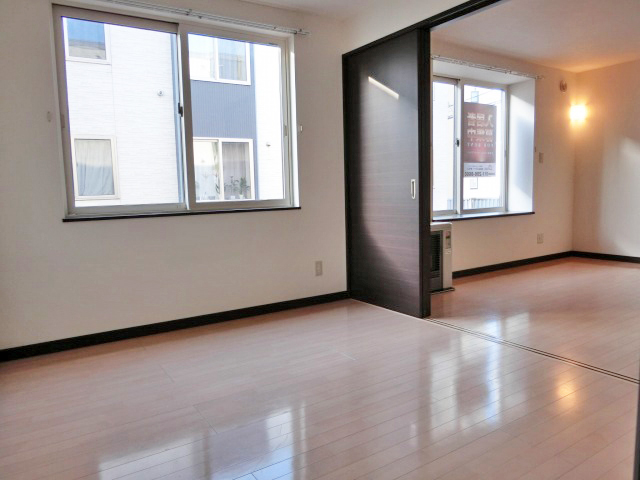 居室・リビング　キレイなお部屋です♪