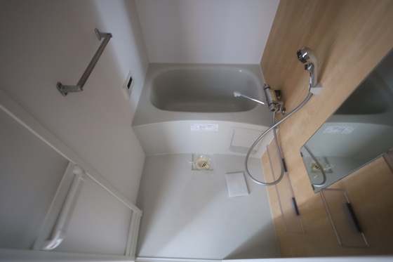 バス・シャワールーム　※別部屋の写真です