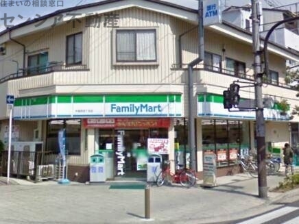 コンビニ　ファミリーマート今福西四丁目店（コンビニ）まで71m